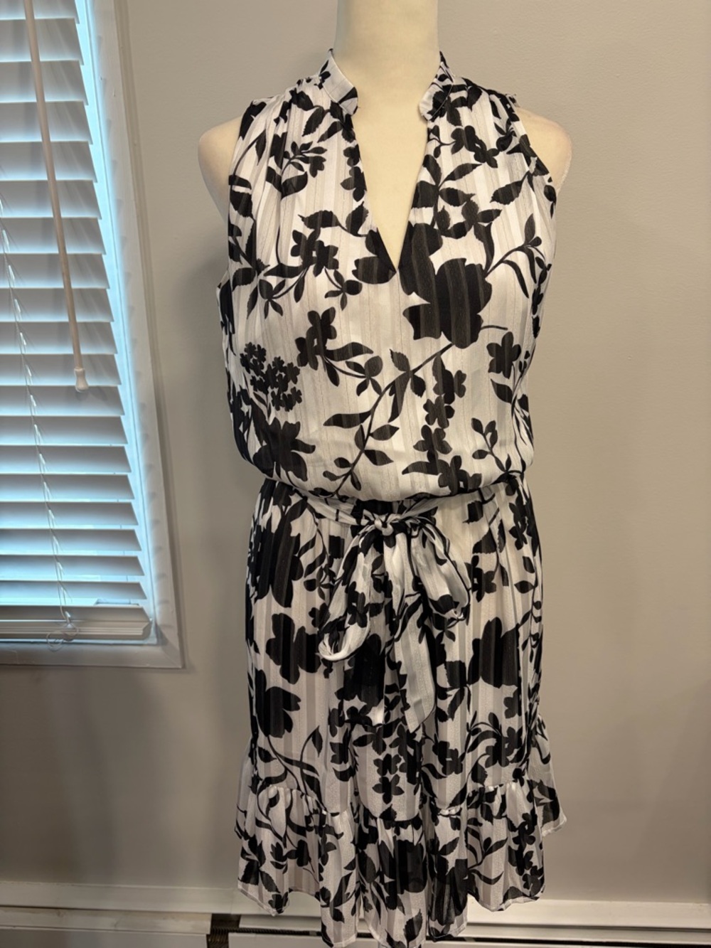White House Black Market Black & White Floral Midi Dress